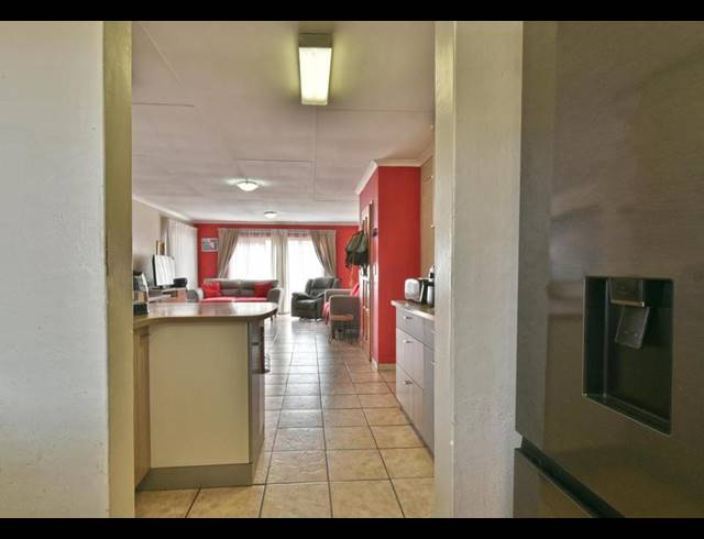 3 BEDROOM TOWNHOUSE FOR SALE IN HONEYDEW